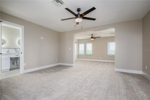 House in New Port Richey, Florida 3 bedrooms, 293.29 sq.m. № 1903873 - photo 30