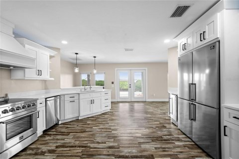 House in New Port Richey, Florida 3 bedrooms, 293.29 sq.m. № 1903873 - photo 16
