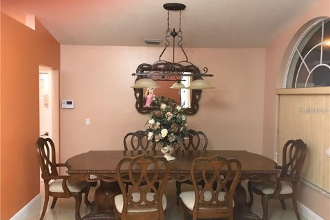 Villa ou maison à vendre à Tampa, Floride: 4 chambres, 219.9 m2 № 1680048 - photo 5