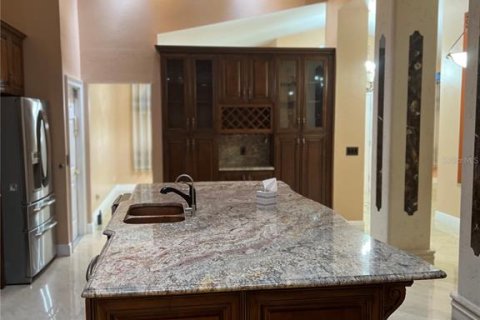 Casa en venta en Tampa, Florida, 4 dormitorios, 219.9 m2 № 1680048 - foto 8