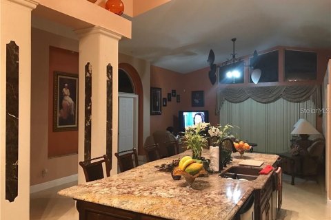 Casa en venta en Tampa, Florida, 4 dormitorios, 219.9 m2 № 1680048 - foto 12
