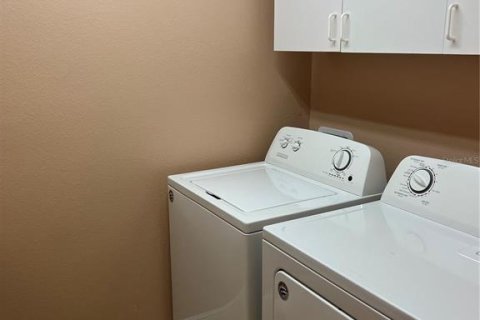 Casa en venta en Tampa, Florida, 4 dormitorios, 219.9 m2 № 1680048 - foto 28