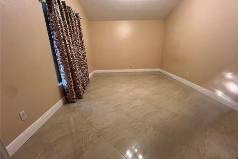 House in Tampa, Florida 4 bedrooms, 219.9 sq.m. № 1680048 - photo 17