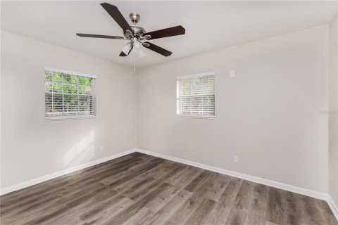 House in Tampa, Florida 3 bedrooms, 106.09 sq.m. № 1905032 - photo 9