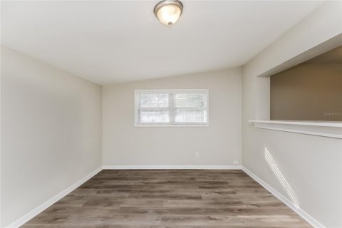 House in Tampa, Florida 3 bedrooms, 106.09 sq.m. № 1905032 - photo 5