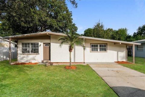 House in Tampa, Florida 3 bedrooms, 106.09 sq.m. № 1905032 - photo 1