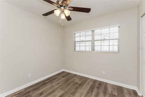 House in Tampa, Florida 3 bedrooms, 106.09 sq.m. № 1905032 - photo 12