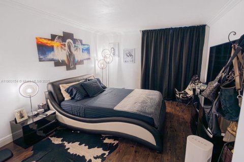 Copropriété à vendre à Pompano Beach, Floride: 1 chambre, 78.97 m2 № 1967404 - photo 2