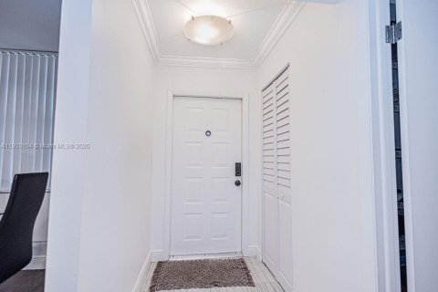 Copropriété à vendre à Pompano Beach, Floride: 1 chambre, 78.97 m2 № 1967404 - photo 22