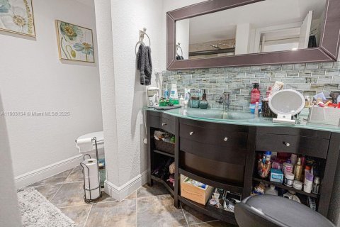 Copropriété à vendre à Pompano Beach, Floride: 1 chambre, 78.97 m2 № 1967404 - photo 3