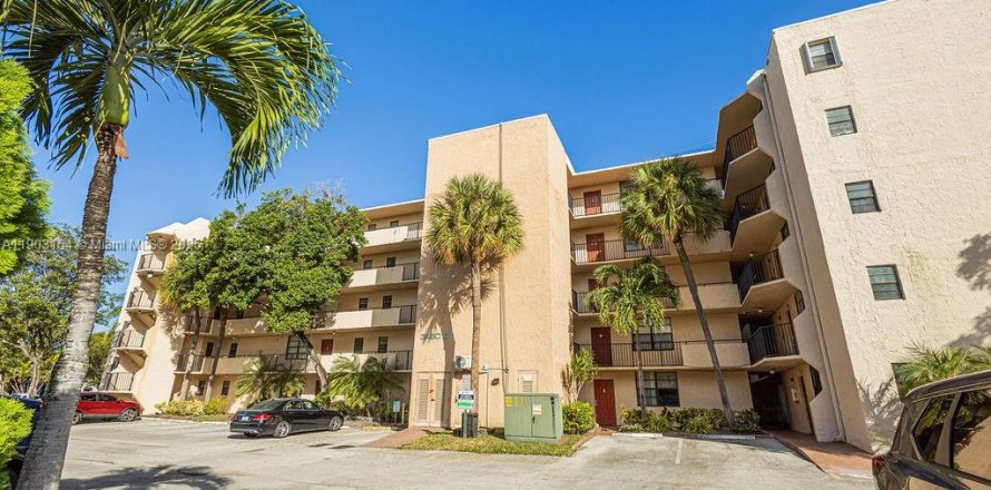 Condo à Pompano Beach, Floride, 1 chambre  № 1967404