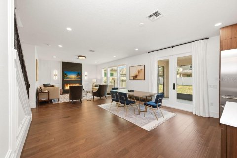 House in Orlando, Florida 5 bedrooms, 338.26 sq.m. № 2206781 - photo 8