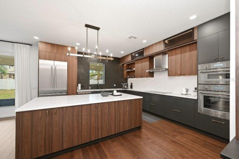 House in Orlando, Florida 5 bedrooms, 338.26 sq.m. № 2206781 - photo 11