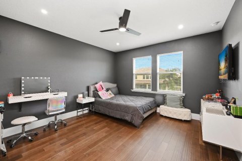 House in Orlando, Florida 5 bedrooms, 338.26 sq.m. № 2206781 - photo 25