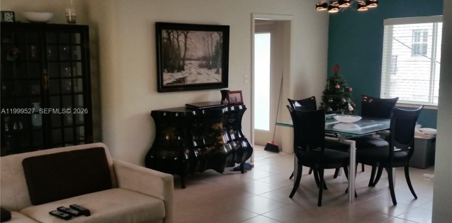 Condominio en Fort Lauderdale, Florida, 2 dormitorios  № 2064287