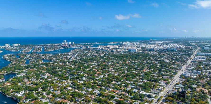 Condominio en Fort Lauderdale, Florida, 3 dormitorios № 984039