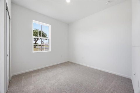 House in Okahumpka, Florida 3 bedrooms, 130.71 sq.m. № 2236371 - photo 19