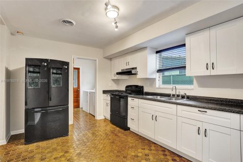 Casa en venta en Dania Beach, Florida, 3 dormitorios, 149.85 m2 № 2040254 - foto 11