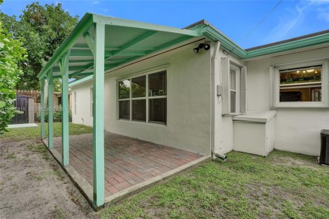 Casa en venta en Dania Beach, Florida, 3 dormitorios, 149.85 m2 № 2040254 - foto 20