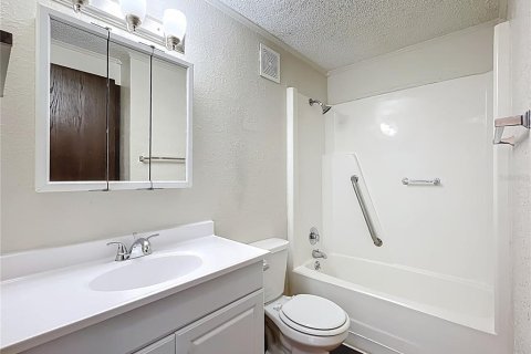 Apartment in Eustis, Florida 1 bedroom, 53.51 sq.m. № 1774637 - photo 17