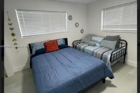 House in Miami, Florida 3 bedrooms, 102.84 sq.m. № 2076890 - photo 14
