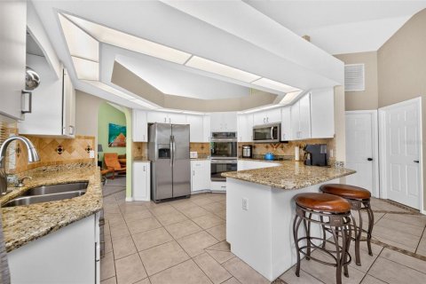 Villa ou maison à vendre à Port Charlotte, Floride: 3 chambres, 174.38 m2 № 2355174 - photo 14
