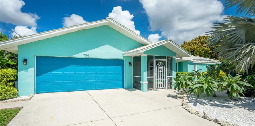 Villa ou maison à Port Charlotte, Floride 3 chambres, 174.38 m2 № 2355174
