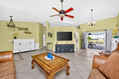 Villa ou maison à vendre à Port Charlotte, Floride: 3 chambres, 174.38 m2 № 2355174 - photo 9