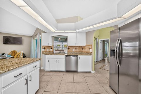 Villa ou maison à vendre à Port Charlotte, Floride: 3 chambres, 174.38 m2 № 2355174 - photo 13