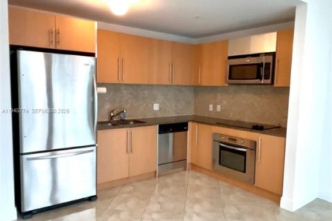 Condo in Miami, Florida, 1 bedroom  № 2152878 - photo 12