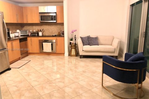 Condo in Miami, Florida, 1 bedroom  № 2152878 - photo 14