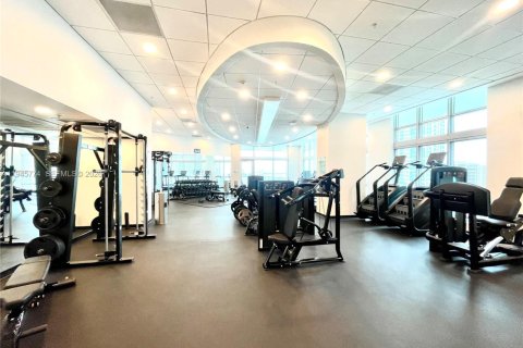 Condo in Miami, Florida, 1 bedroom  № 2152878 - photo 5
