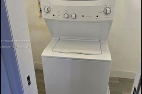 Купить виллу или дом в Майами, Флорида 3 спальни, 167.04м2, № 2049662 - фото 19