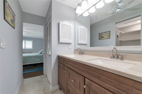 Condo in Venice, Florida, 2 bedrooms  № 1069589 - photo 18