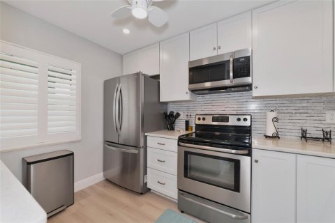 Condo in Venice, Florida, 2 bedrooms  № 1069589 - photo 3