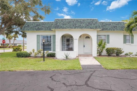 Condo in Bradenton, Florida, 2 bedrooms  № 1902670 - photo 2