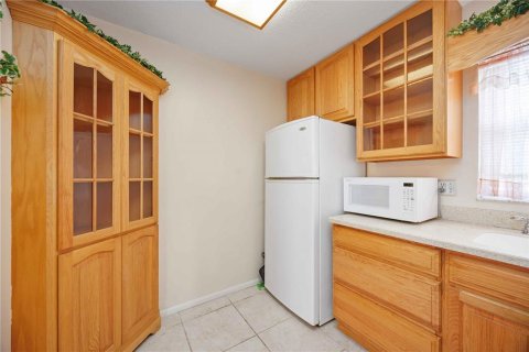 Condo in Bradenton, Florida, 2 bedrooms  № 1902670 - photo 14