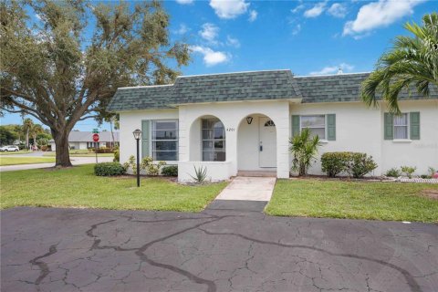 Condo in Bradenton, Florida, 2 bedrooms  № 1902670 - photo 3