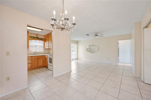Condo in Bradenton, Florida, 2 bedrooms  № 1902670 - photo 12