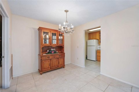 Condo in Bradenton, Florida, 2 bedrooms  № 1902670 - photo 10