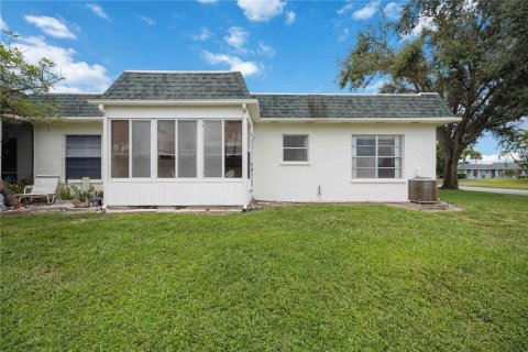 Condo in Bradenton, Florida, 2 bedrooms  № 1902670 - photo 29