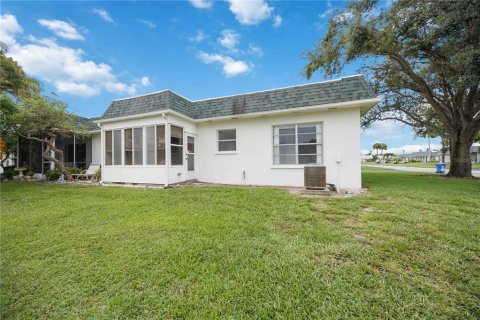 Condo in Bradenton, Florida, 2 bedrooms  № 1902670 - photo 30