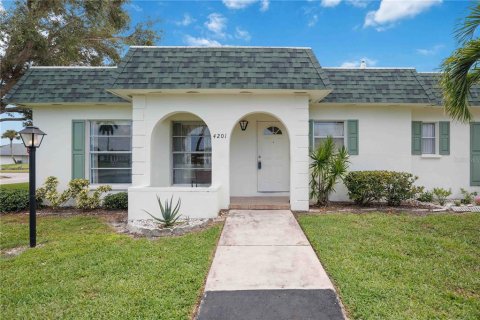 Condo in Bradenton, Florida, 2 bedrooms  № 1902670 - photo 5