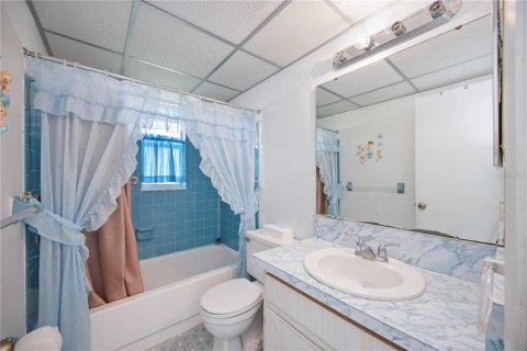 Condo in Bradenton, Florida, 2 bedrooms  № 1902670 - photo 25