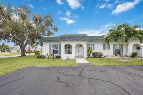 Condo in Bradenton, Florida, 2 bedrooms  № 1902670 - photo 1