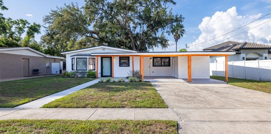 Villa ou maison à Tampa, Floride 3 chambres, 126.16 m2 № 1821123