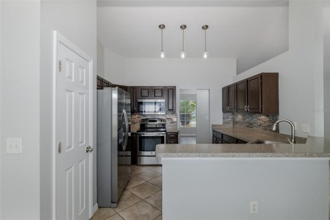 House in Spring Hill, Florida 3 bedrooms, 172.61 sq.m. № 1834749 - photo 20