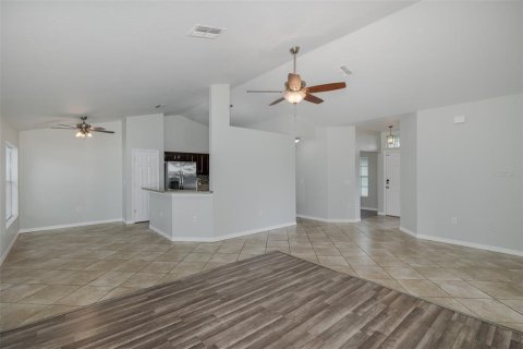 House in Spring Hill, Florida 3 bedrooms, 172.61 sq.m. № 1834749 - photo 14