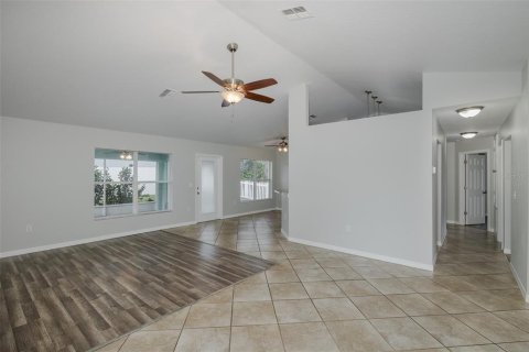 House in Spring Hill, Florida 3 bedrooms, 172.61 sq.m. № 1834749 - photo 16