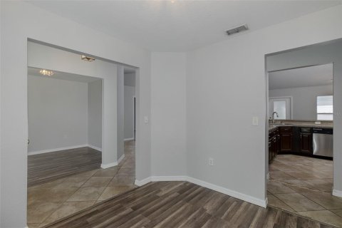 House in Spring Hill, Florida 3 bedrooms, 172.61 sq.m. № 1834749 - photo 13